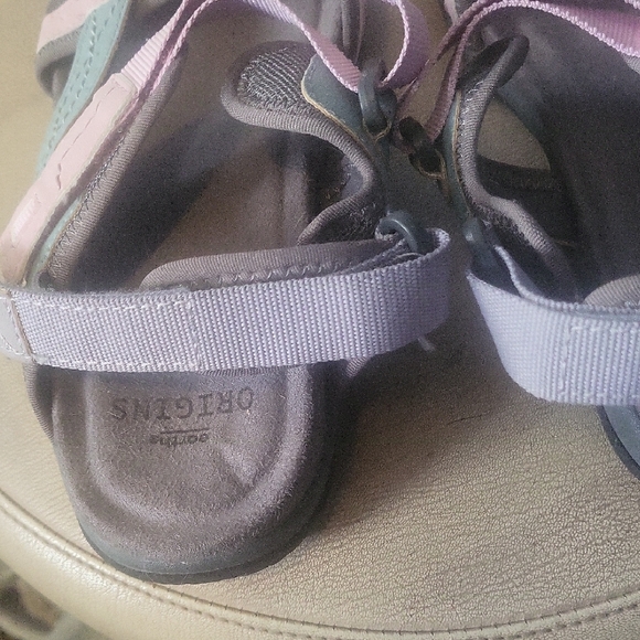 Earth Women's Sandals in Pink and Gray - Picture 4 of 5
